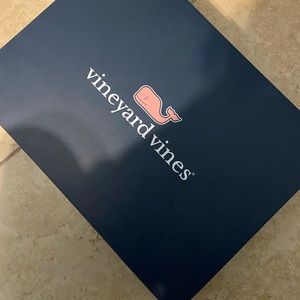 vineyard vines football hooded shirt (size Small)